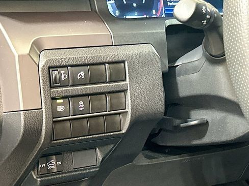 Used 2025 Toyota Tacoma TRD Off-Road AWD/4WD image 8