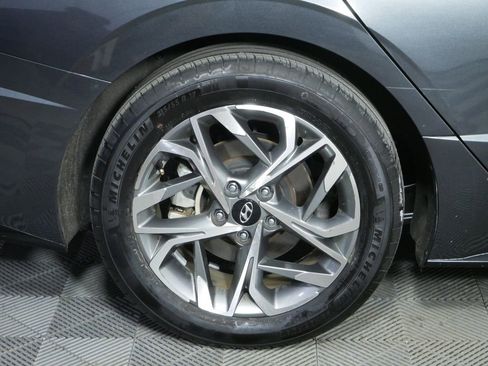 Used 2022 Hyundai Sonata SEL w/ Convenience Package image 11