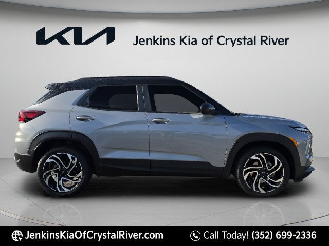 Used 2024 Chevrolet TrailBlazer RS w/ Driver Confidence Package FWD image 4