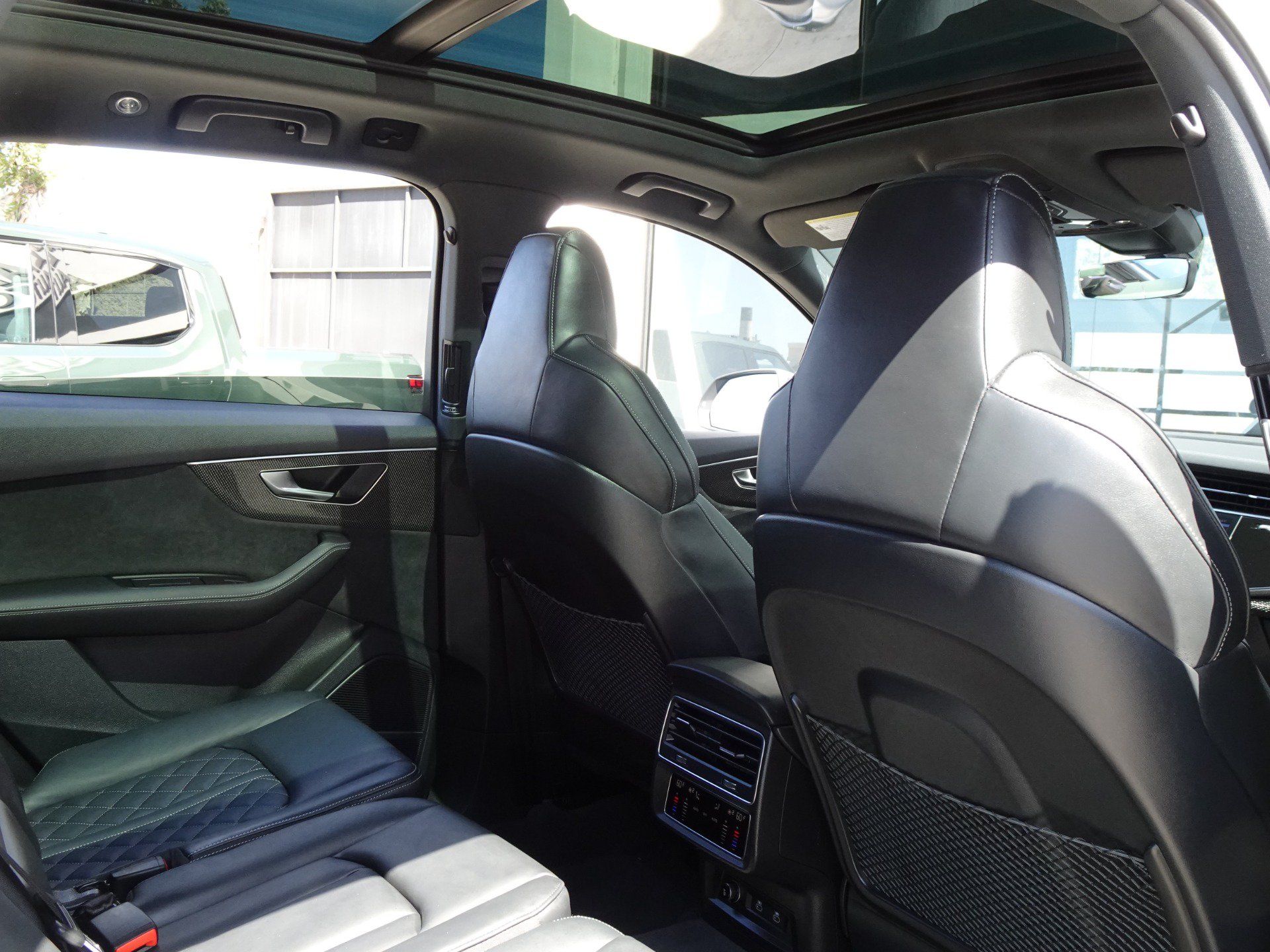 Used 2023 Audi SQ7 Premium Plus w/ Towing Package AWD/4WD image 19