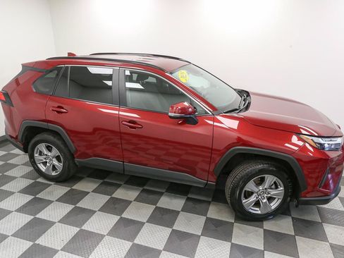 Used 2025 Toyota RAV4 XLE AWD/4WD image 5