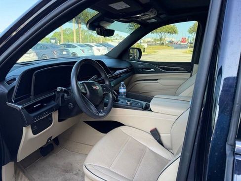 Certified 2023 Cadillac Escalade Premium Luxury AWD/4WD image 10