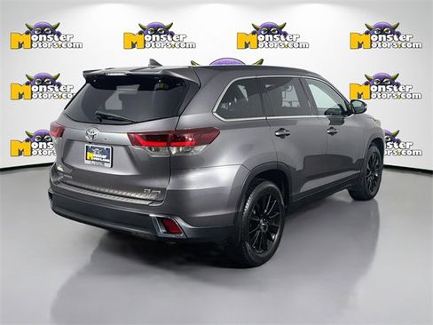 Used 2019 Toyota Highlander XLE image 5