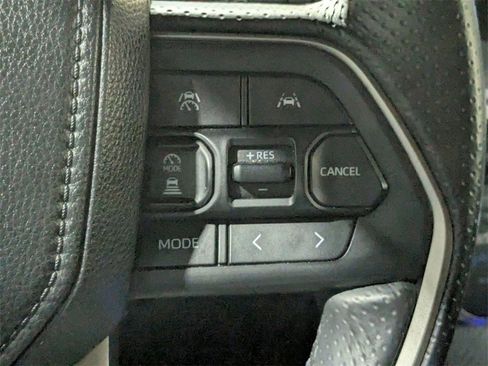 Used 2025 Toyota 4Runner SR5 image 17