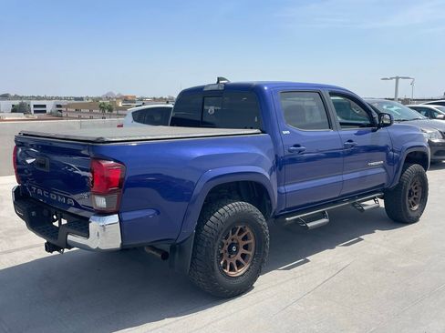Used 2022 Toyota Tacoma SR5 image 3