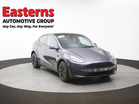 Used 2023 Tesla Model Y Long Range AWD/4WD image 45