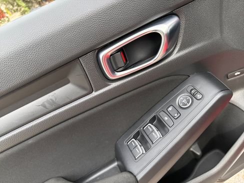 Used 2023 Honda Civic Sport image 31