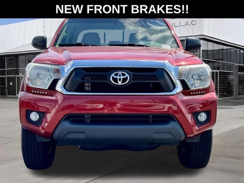 Used 2015 Toyota Tacoma PreRunner w/ SR5 Package RWD image 3