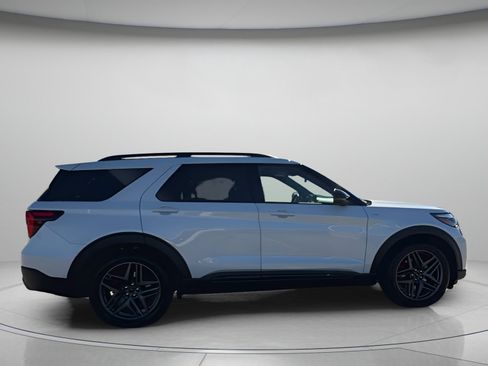 New 2026 Ford Explorer ST-Line w/ ST-Line Street Pack image 34