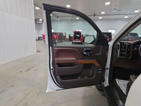 Used 2014 Chevrolet Silverado 1500 High Country w/ High Country Premium Package AWD/4WD image 22