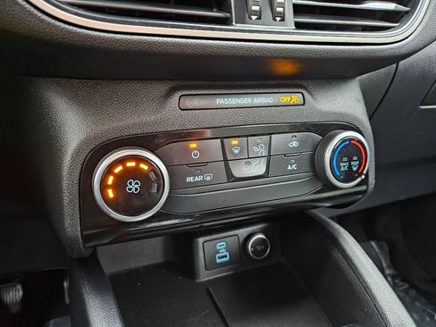 Used 2021 Ford Escape S image 6