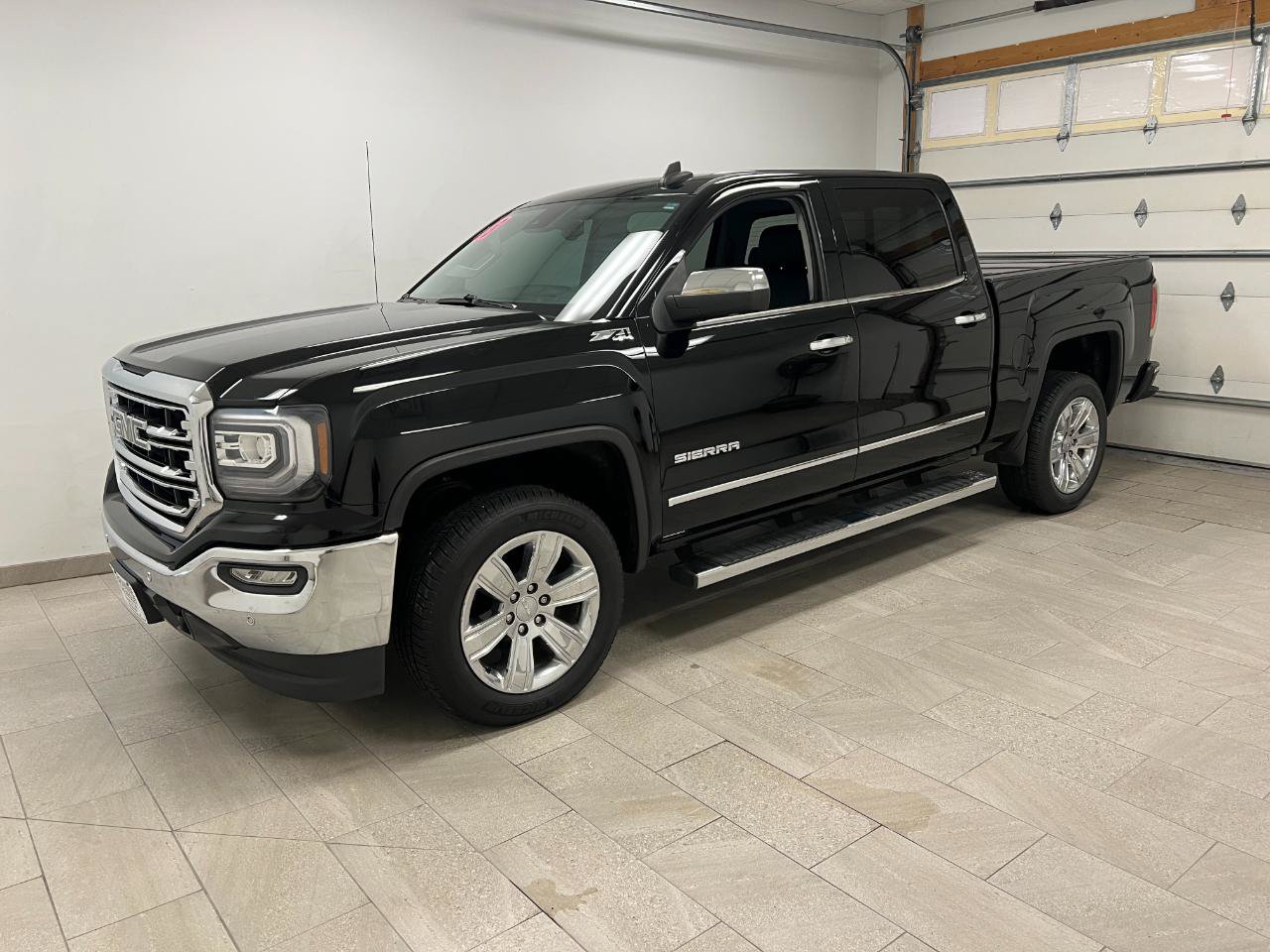 Used 2018 GMC Sierra 1500 SLT AWD/4WD image 7