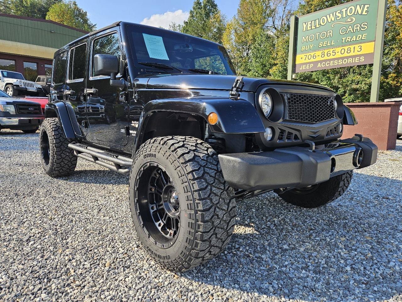 Used 2017 Jeep Wrangler Unlimited Sahara w/ Connectivity Group AWD/4WD image 2
