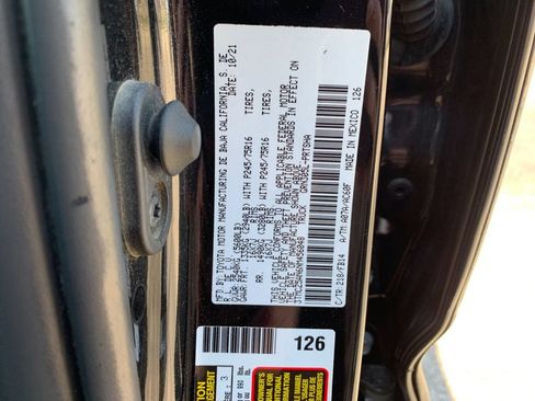 Used 2022 Toyota Tacoma SR AWD/4WD image 33