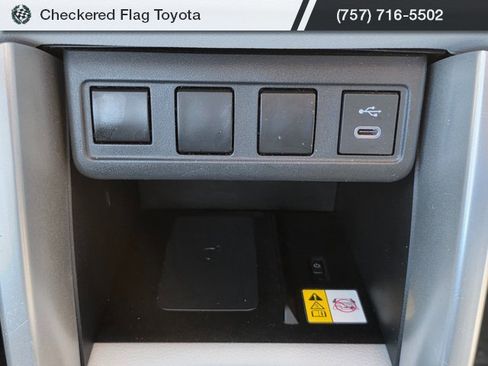 Used 2023 Toyota Corolla Cross LE image 19