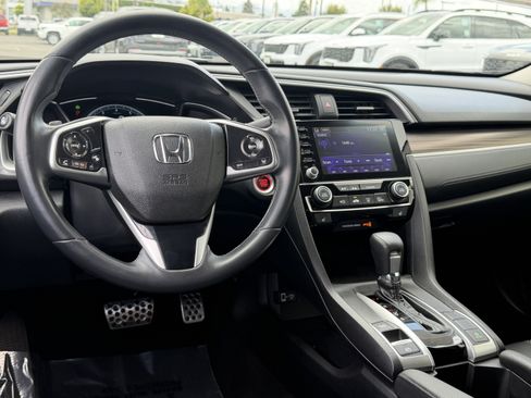 Used 2019 Honda Civic Touring image 26