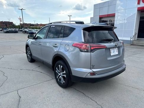 Used 2017 Toyota RAV4 LE FWD image 7
