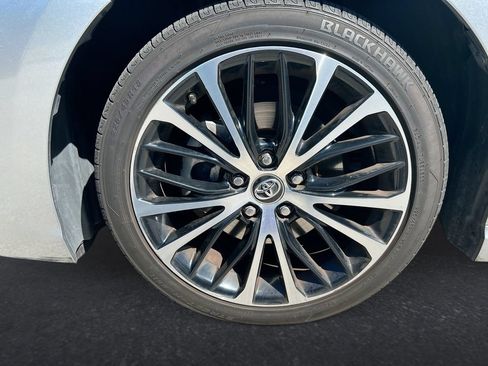 Used 2019 Toyota Camry SE FWD image 10