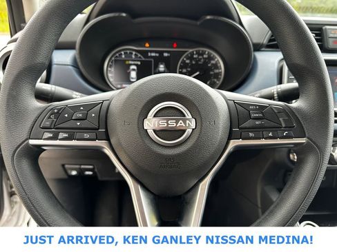 Certified 2025 Nissan Versa SV FWD image 12