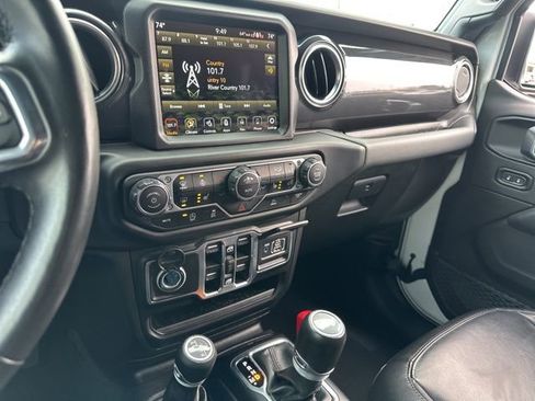 Used 2023 Jeep Wrangler Altitude image 50