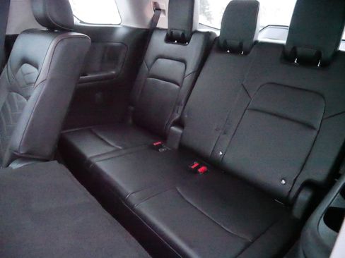 Certified 2025 Nissan Pathfinder Platinum w/ Cargo Package image 36