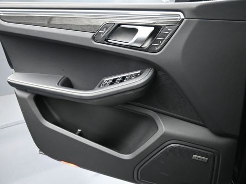 Certified 2025 Porsche Macan GTS AWD/4WD image 23