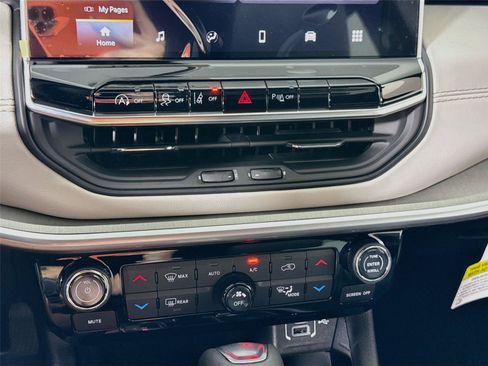 New 2026 Jeep Compass Limited AWD/4WD image 9