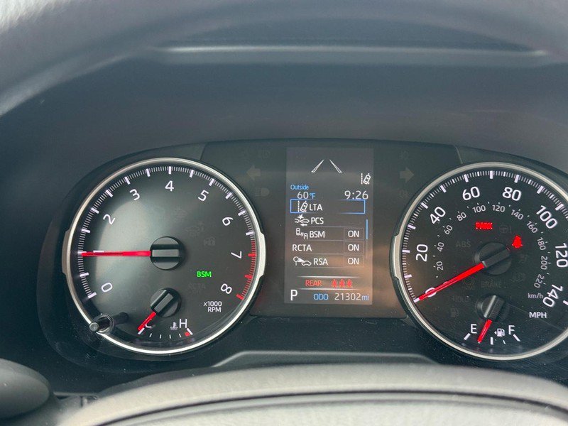 Used 2022 Toyota RAV4 XLE AWD/4WD image 22