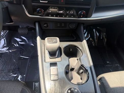 Used 2026 Nissan Rogue SV AWD/4WD image 15