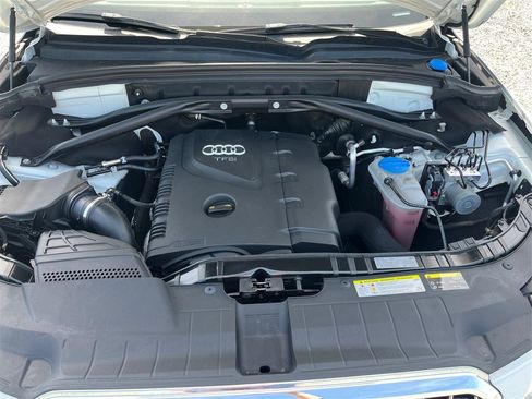 Used 2017 Audi Q5 2.0T Premium Plus w/ Technology Package image 11