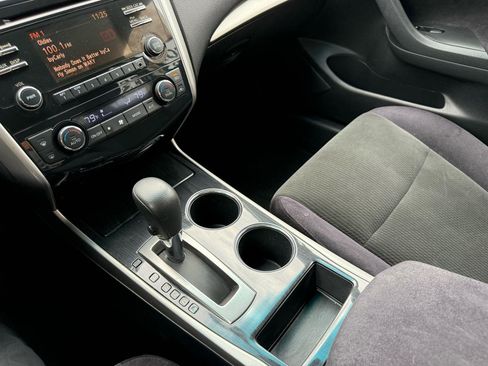 Used 2013 Nissan Altima 2.5 SV image 12