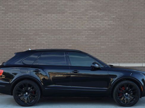 Used 2018 Bentley Bentayga AWD/4WD image 2