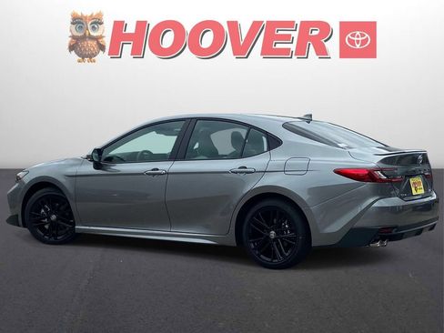 Used 2026 Toyota Camry SE w/ Convenience Package FWD image 8
