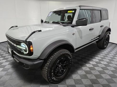 Used 2022 Ford Bronco Wildtrak image 29