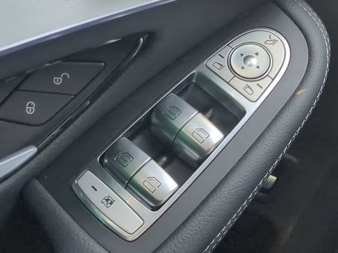 Used 2021 Mercedes-Benz GLC 300 image 23