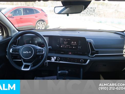 Used 2024 Kia Sportage LX image 20