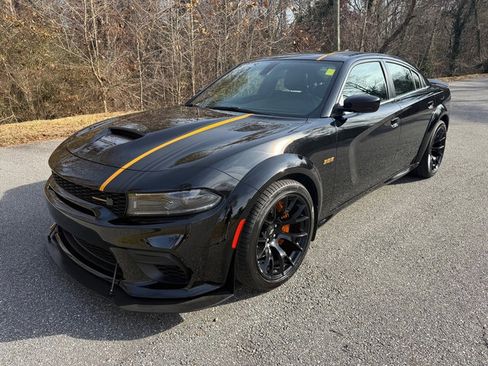 Used 2022 Dodge Charger Scat Pack image 2