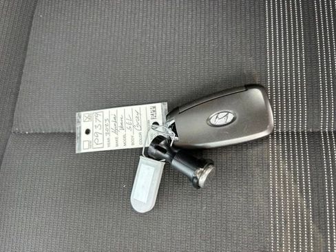Used 2023 Hyundai Venue SEL FWD image 6