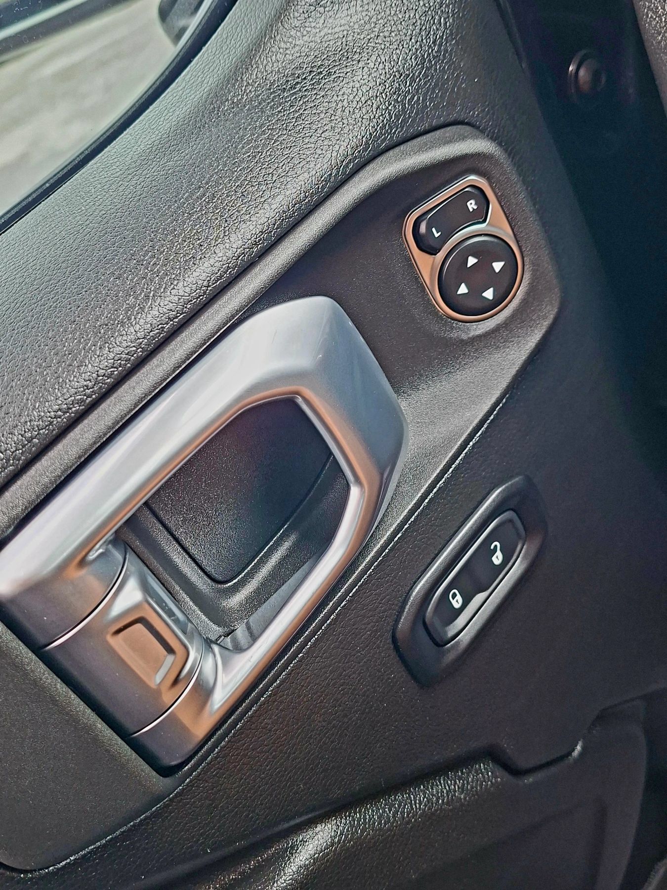 Used 2022 Jeep Gladiator Sport AWD/4WD image 32