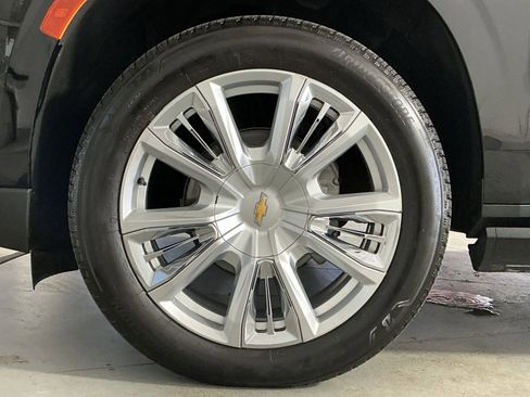 Used 2023 Chevrolet Tahoe High Country AWD/4WD image 13