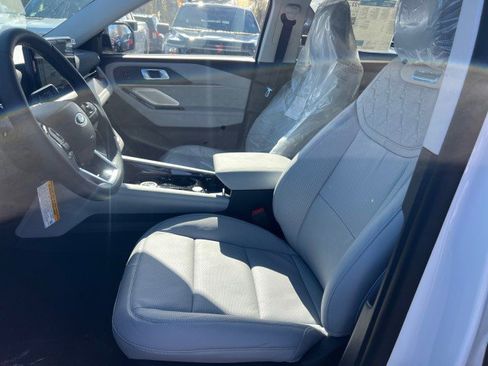 New 2026 Ford Explorer Platinum w/ LUX Leather Package AWD/4WD image 14