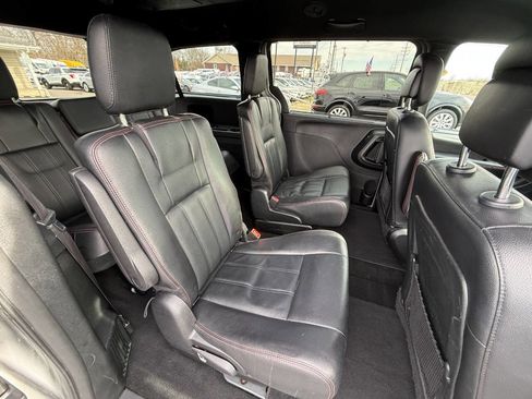 Used 2019 Dodge Grand Caravan GT image 11