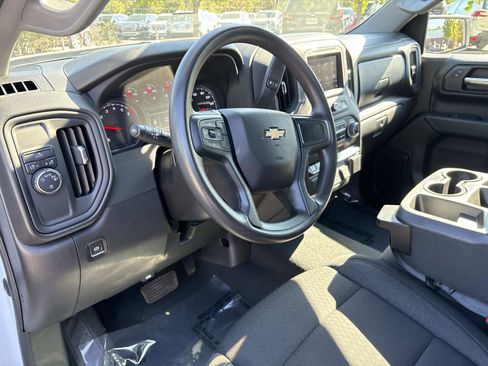 Certified 2024 Chevrolet Silverado 1500 Custom image 18