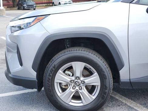 Certified 2025 Toyota RAV4 XLE FWD image 7