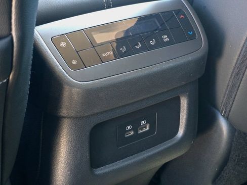 Used 2025 Nissan Pathfinder SL AWD/4WD image 22