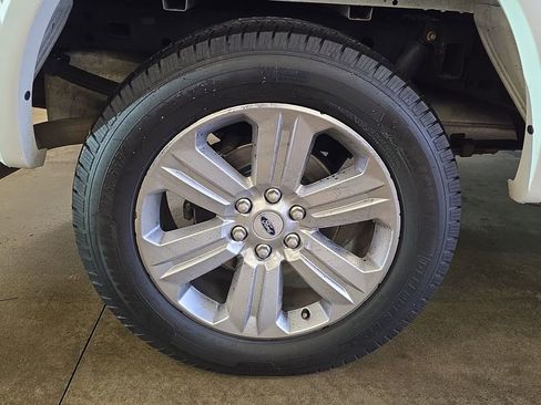 Used 2019 Ford F150 Lariat w/ Equipment Group 502A Luxury image 33