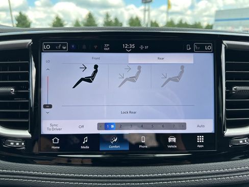 New 2026 Chrysler Pacifica Select image 37