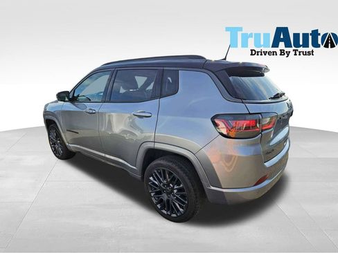 Used 2022 Jeep Compass High Altitude AWD/4WD image 3