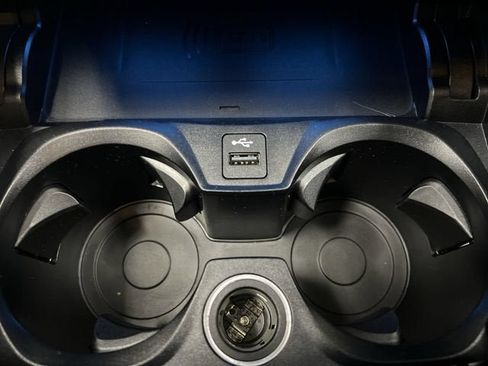 Used 2025 BMW M3 Competition AWD/4WD image 36