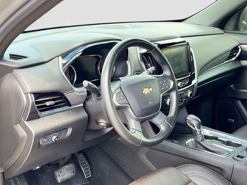 Used 2023 Chevrolet Traverse High Country FWD image 9
